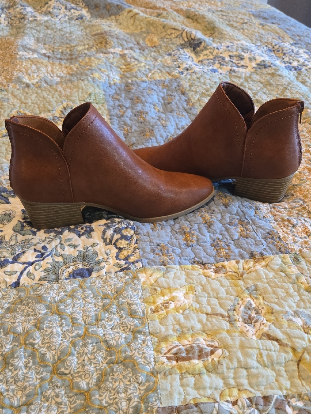 BRAND NEW! Maurices Chestnut Brown Low Heel Ankle Booties